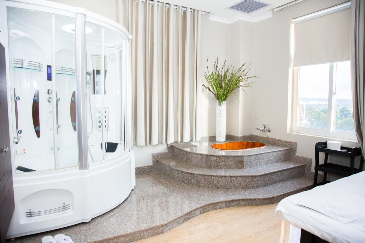 Hai Ba Trung Hotel & Spa Buon Ma Thuot Exteriér fotografie